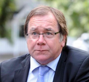 murray mccully cowering sheep